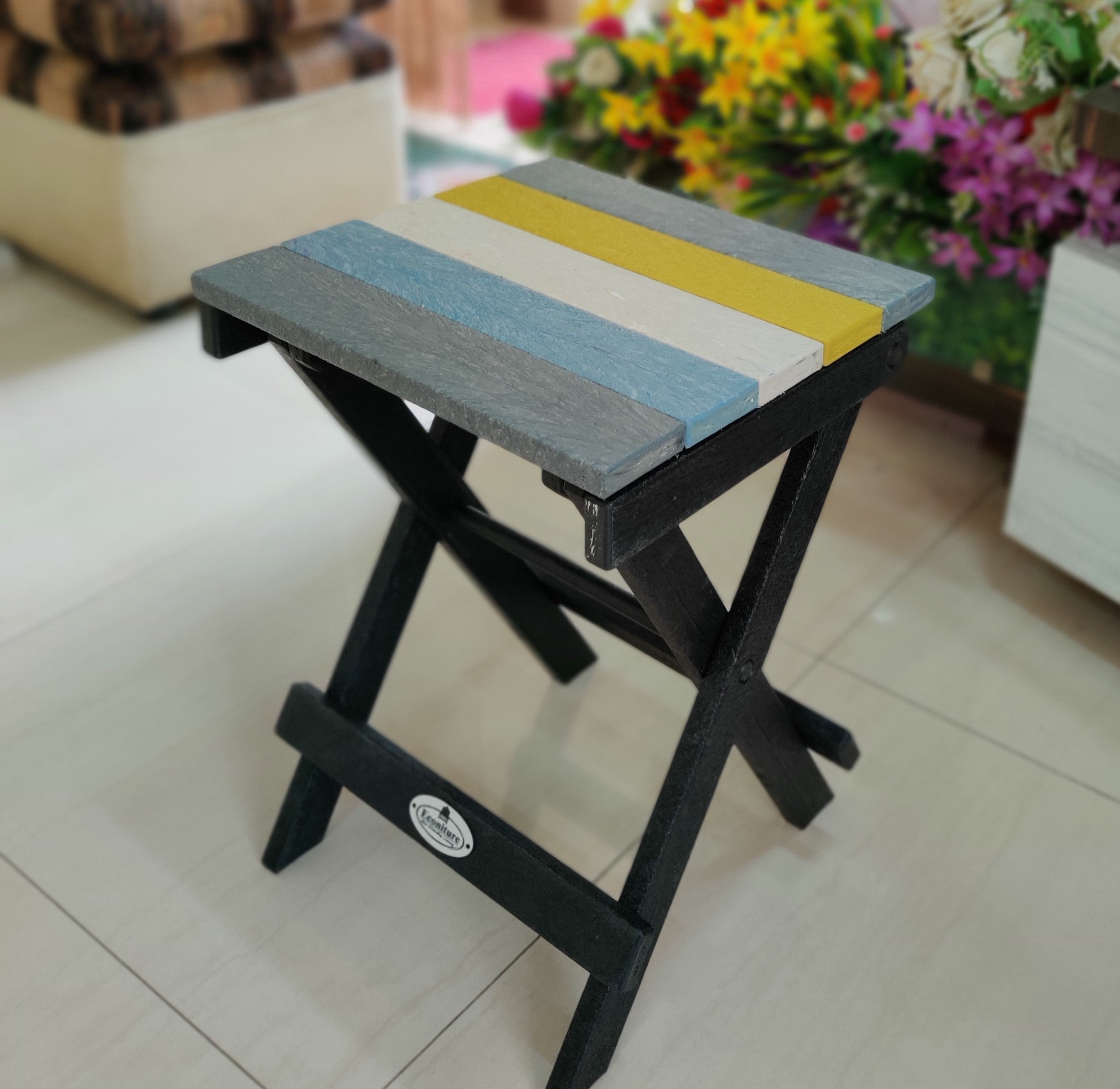 Esbeda shop folding stool